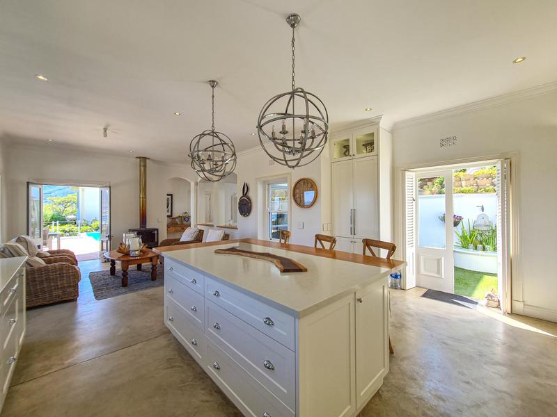 4 Bedroom Property for Sale in Hout Bay Western Cape
